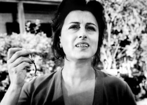 L'attrice Anna Magnani nel film La rosa tatuata